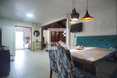 Casa à venda com 249m², 3 quartos e 2 vagas Casa à venda com 249m², 3 quartos e 2 vagasCopa