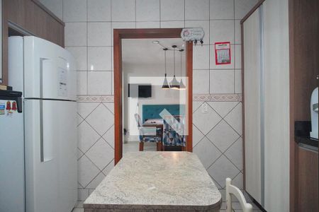 Casa à venda com 249m², 3 quartos e 2 vagas Casa à venda com 249m², 3 quartos e 2 vagasCozinha