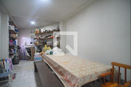 Casa à venda com 249m², 3 quartos e 2 vagas Casa à venda com 249m², 3 quartos e 2 vagasÁrea de Serviço