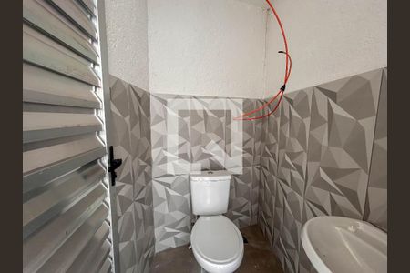 Casa à venda com 144m², 2 quartos e 3 vagasBanheiro de serviço