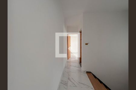 Casa à venda com 144m², 2 quartos e 3 vagasCorredor andar de cima