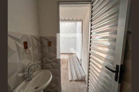 Casa à venda com 144m², 2 quartos e 3 vagasBanheiro de serviço