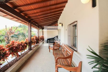 Casa à venda com 450m², 5 quartos e 6 vagasVaranda