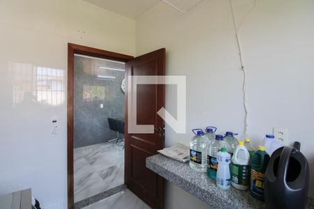 Casa à venda com 450m², 5 quartos e 6 vagasÁrea de Serviço 1