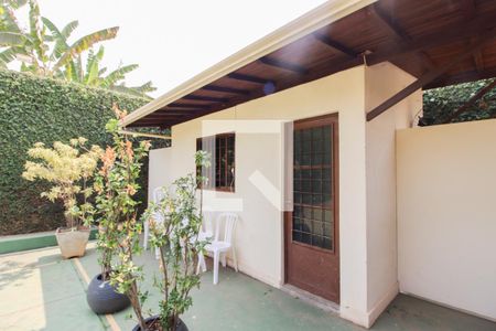 Casa à venda com 450m², 5 quartos e 6 vagasQuarto de Despejo