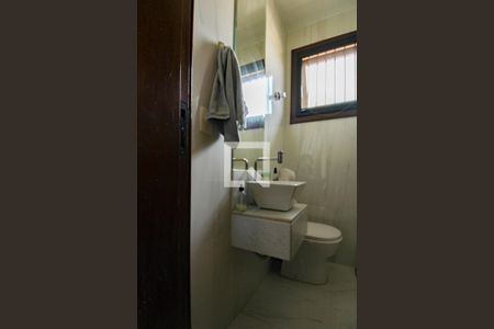 Casa à venda com 450m², 5 quartos e 6 vagasLavabo