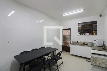Casa à venda com 450m², 5 quartos e 6 vagasCozinha 2