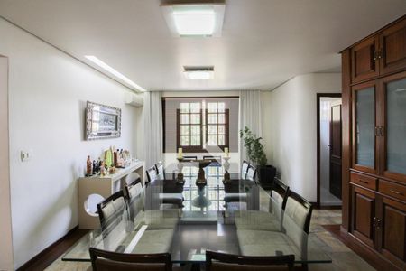 Casa à venda com 450m², 5 quartos e 6 vagasSala de Jantar 1