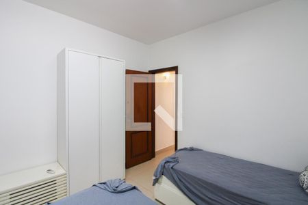 Casa à venda com 450m², 5 quartos e 6 vagasQuarto de hóspede