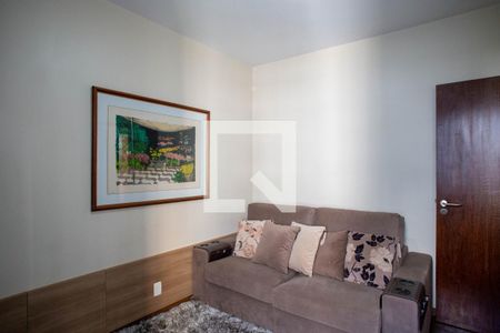 Apartamento à venda com 138m², 4 quartos e 2 vagasSala de TV