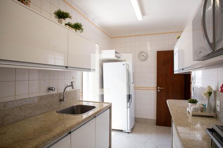 Apartamento à venda com 138m², 4 quartos e 2 vagasCozinha