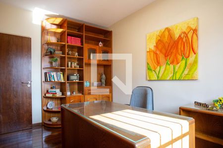 Apartamento à venda com 138m², 4 quartos e 2 vagasEscritório