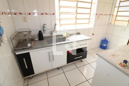 Casa à venda com 130m², 3 quartos e 2 vagasCozinha 2