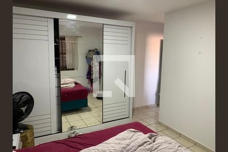 Casa à venda com 200m², 3 quartos e 4 vagasQuarto