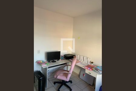 Casa à venda com 200m², 3 quartos e 4 vagasEscritório