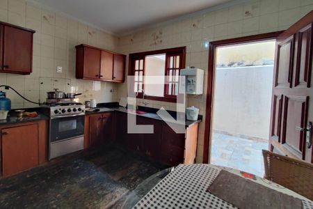 Casa à venda com 280m², 3 quartos e 6 vagasCozinha