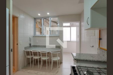 Apartamento à venda com 138m², 4 quartos e 2 vagasCozinha