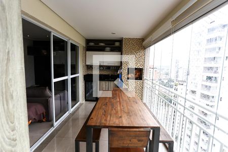 Apartamento à venda com 97m², 3 quartos e 2 vagasvaranda