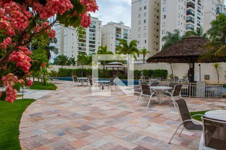 Apartamento para alugar com 132m², 3 quartos e 2 vagas Apartamento para alugar com 132m², 3 quartos e 2 vagasÁREA COMUM - PISCINA