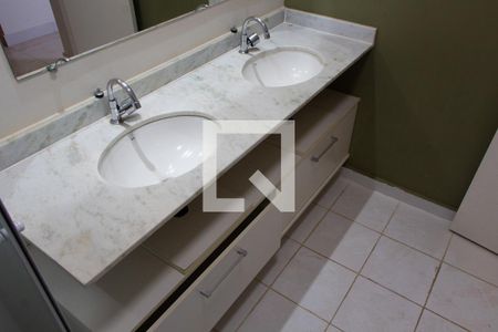 Apartamento para alugar com 132m², 3 quartos e 2 vagas Apartamento para alugar com 132m², 3 quartos e 2 vagasSUÍTE