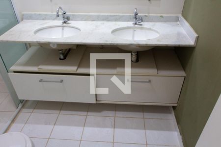 Apartamento para alugar com 132m², 3 quartos e 2 vagas Apartamento para alugar com 132m², 3 quartos e 2 vagasSUÍTE