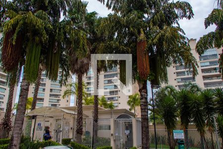 Apartamento para alugar com 132m², 3 quartos e 2 vagas Apartamento para alugar com 132m², 3 quartos e 2 vagasFACHADA