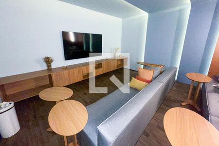 Studio à venda com 25m², 1 quarto e sem vaga Studio à venda com 25m², 1 quarto e sem vagaCinema