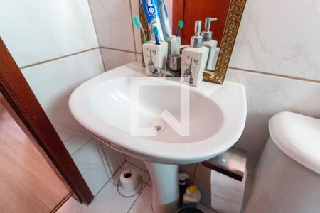 Casa de condomínio à venda com 50m², 2 quartos e 1 vaga Casa de condomínio à venda com 50m², 2 quartos e 1 vagaBanheiro