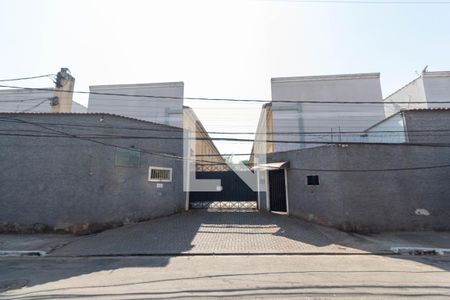 Casa de condomínio à venda com 50m², 2 quartos e 1 vaga Casa de condomínio à venda com 50m², 2 quartos e 1 vagaFachado do condomínio