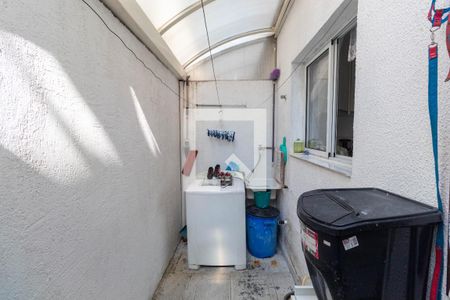 Casa de condomínio à venda com 50m², 2 quartos e 1 vaga Casa de condomínio à venda com 50m², 2 quartos e 1 vagaLavanderia