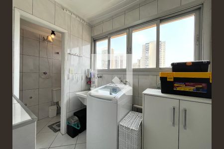 Apartamento à venda com 65m², 2 quartos e 1 vagaÁrea de Serviço