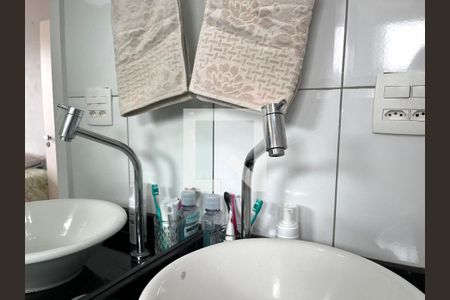 Apartamento à venda com 65m², 2 quartos e 1 vagaBanheiro 