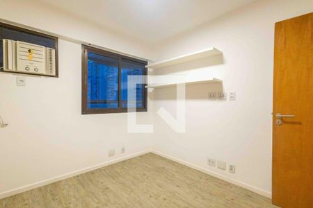 Apartamento à venda com 139m², 4 quartos e 2 vagas Apartamento à venda com 139m², 4 quartos e 2 vagasQuarto 1