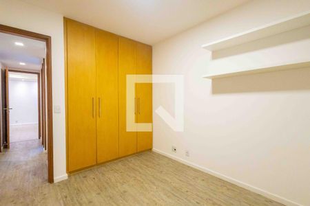 Apartamento à venda com 139m², 4 quartos e 2 vagas Apartamento à venda com 139m², 4 quartos e 2 vagasQuarto 1