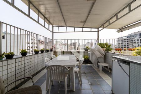 Apartamento à venda com 300m², 4 quartos e 2 vagasCobertura