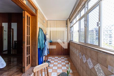 Apartamento à venda com 300m², 4 quartos e 2 vagasQuarto Suite Varanda