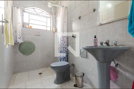 Casa à venda com 125m², 2 quartos e 1 vaga Casa à venda com 125m², 2 quartos e 1 vagaBanheiro