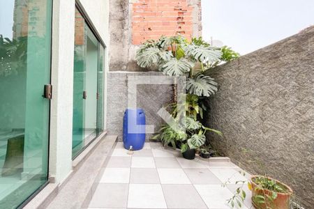 Casa à venda com 289m², 3 quartos e 4 vagas Casa à venda com 289m², 3 quartos e 4 vagasVaranda