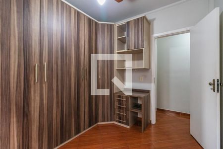 Quarto 3 de apartamento para alugar com 3 quartos, 69m² em Jardim Tupanci, Barueri