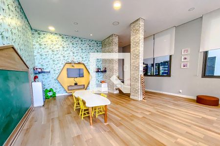 Apartamento à venda com 220m², 2 quartos e 2 vagas Apartamento à venda com 220m², 2 quartos e 2 vagasBrinquedoteca