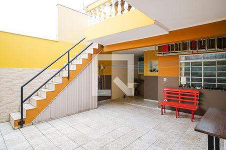 Casa à venda com 180m², 2 quartos e 2 vagasQuintal