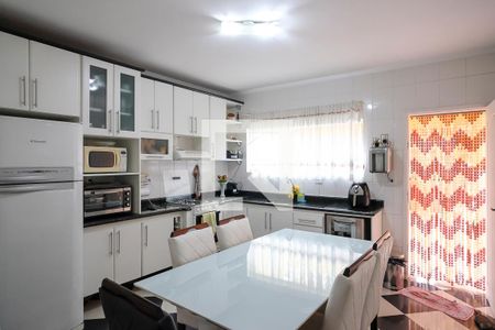 Casa à venda com 180m², 2 quartos e 2 vagasCozinha