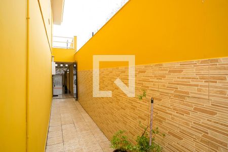 Casa à venda com 180m², 2 quartos e 2 vagasCorredor
