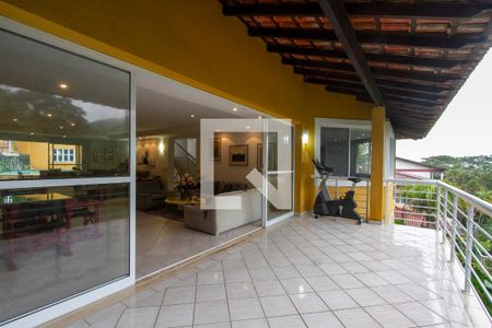 Casa de condomínio para alugar com 700m², 4 quartos e 5 vagasVaranda