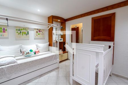 Casa de condomínio para alugar com 700m², 4 quartos e 5 vagasQuarto 2 suíte