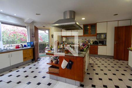 Casa de condomínio para alugar com 700m², 4 quartos e 5 vagasCozinha