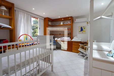 Casa de condomínio para alugar com 700m², 4 quartos e 5 vagasQuarto 2 suíte