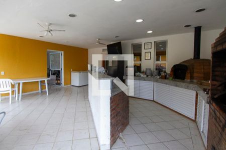 Casa de condomínio para alugar com 700m², 4 quartos e 5 vagasChurrasqueira