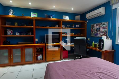 Casa de condomínio para alugar com 700m², 4 quartos e 5 vagasQuarto 1 suite