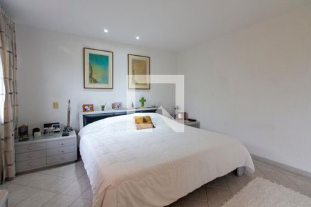 Casa de condomínio para alugar com 700m², 4 quartos e 5 vagasQuarto 4 suite